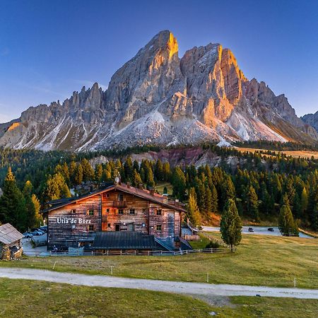 Uetia De Boerz Hotel San Martino in Badia Luaran gambar