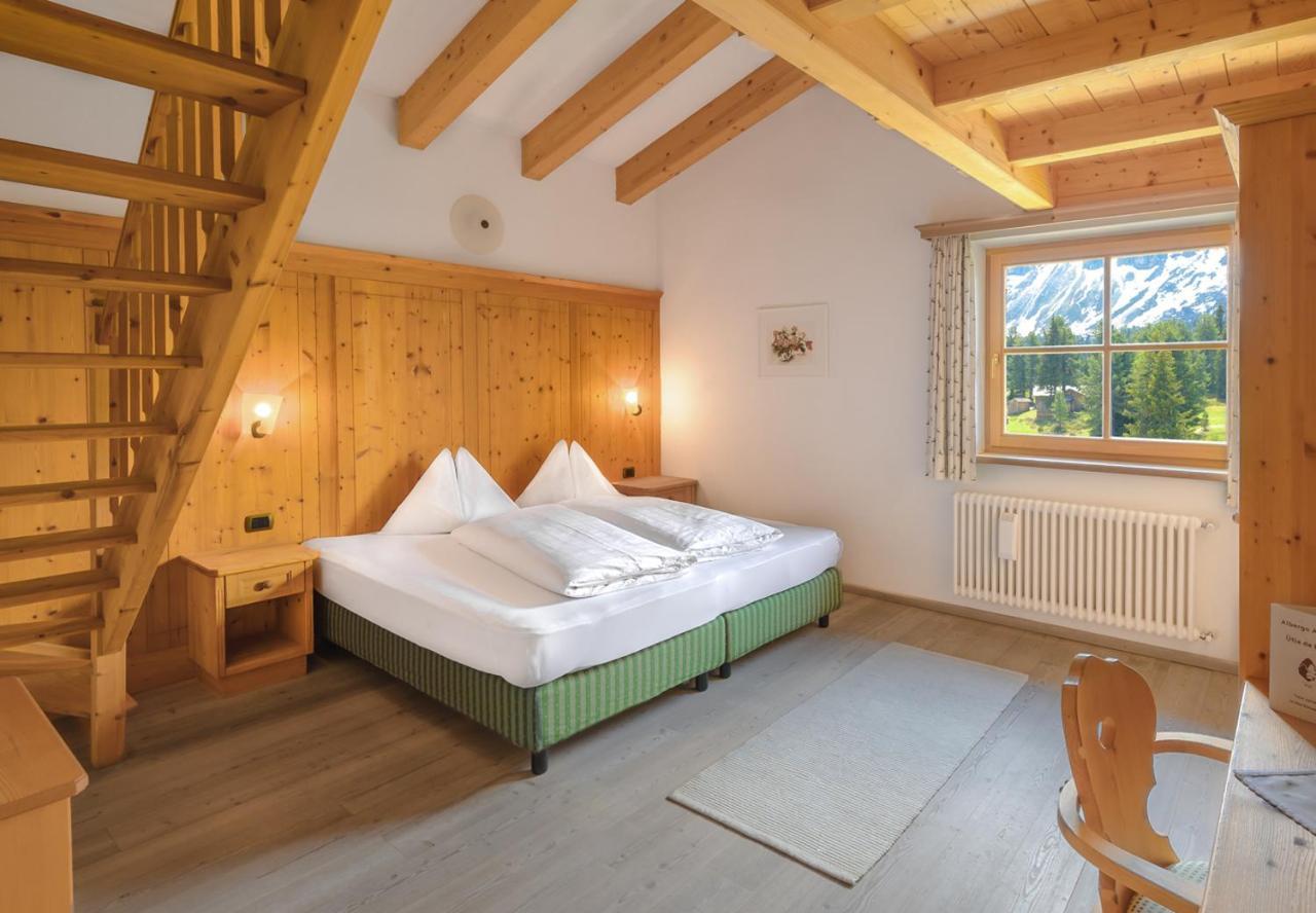 Uetia De Boerz Hotel San Martino in Badia Luaran gambar