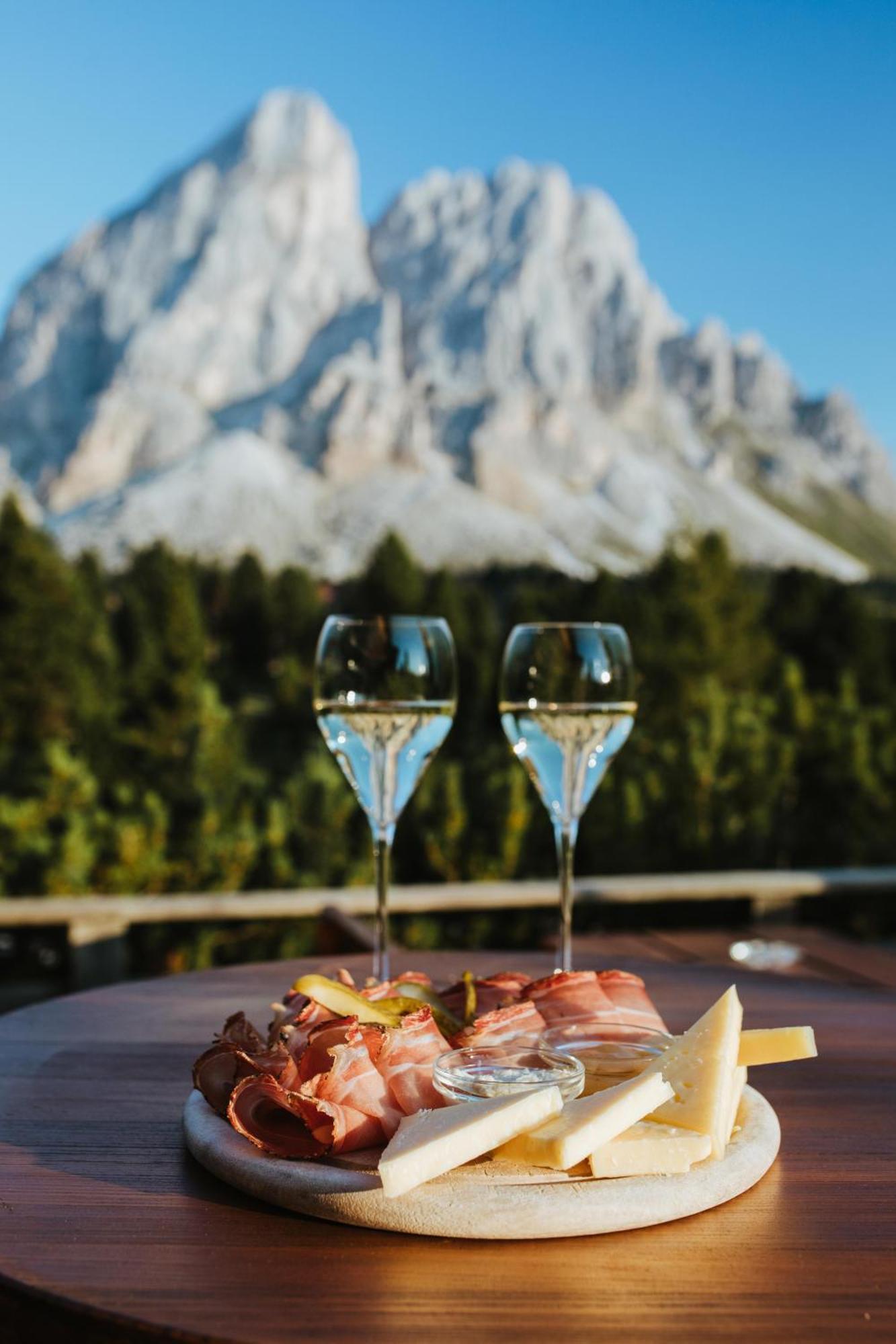Uetia De Boerz Hotel San Martino in Badia Luaran gambar