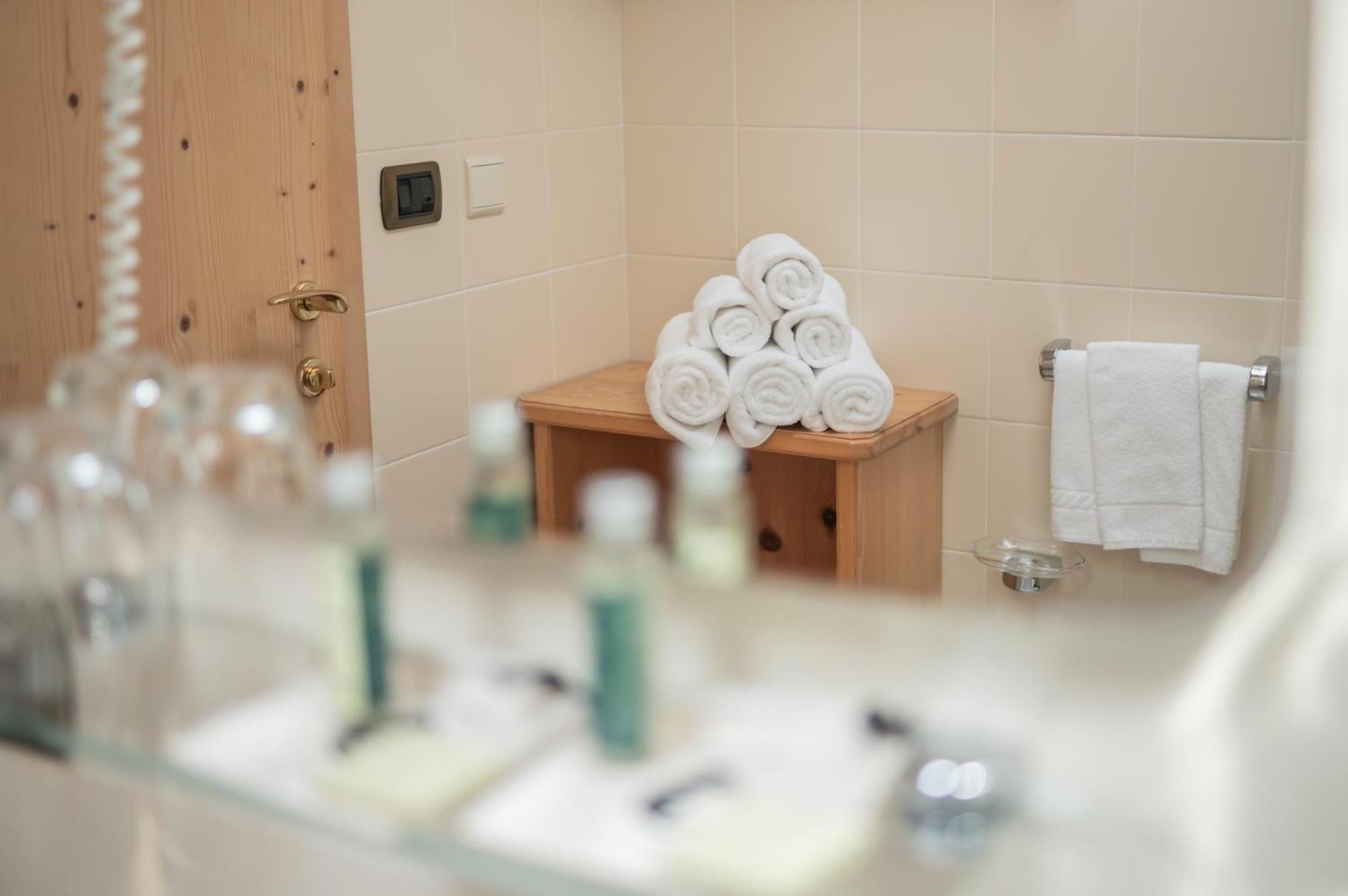 Uetia De Boerz Hotel San Martino in Badia Bilik gambar