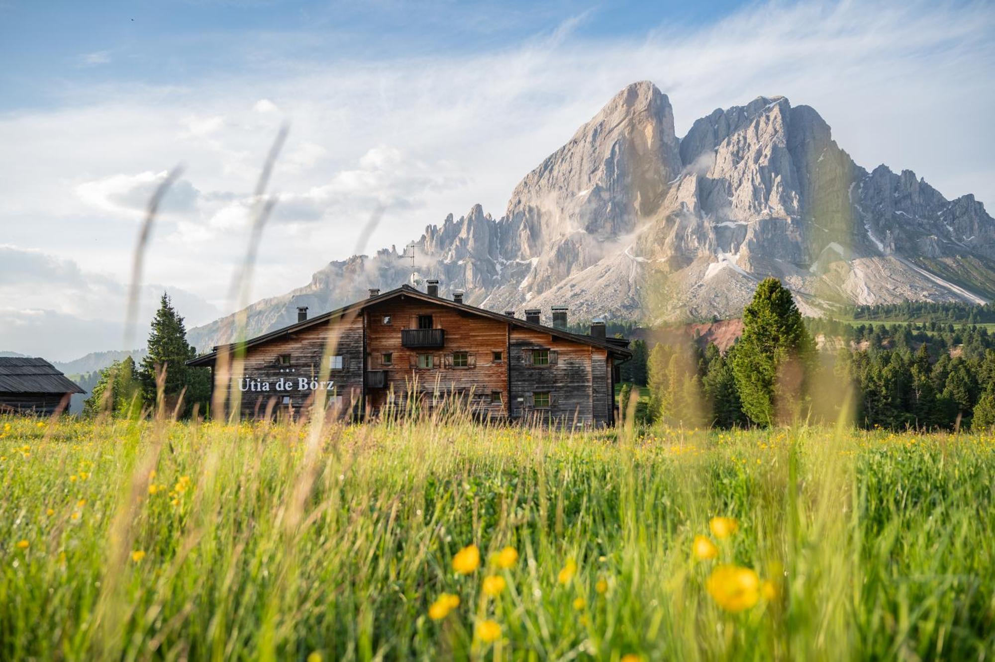 Uetia De Boerz Hotel San Martino in Badia Luaran gambar