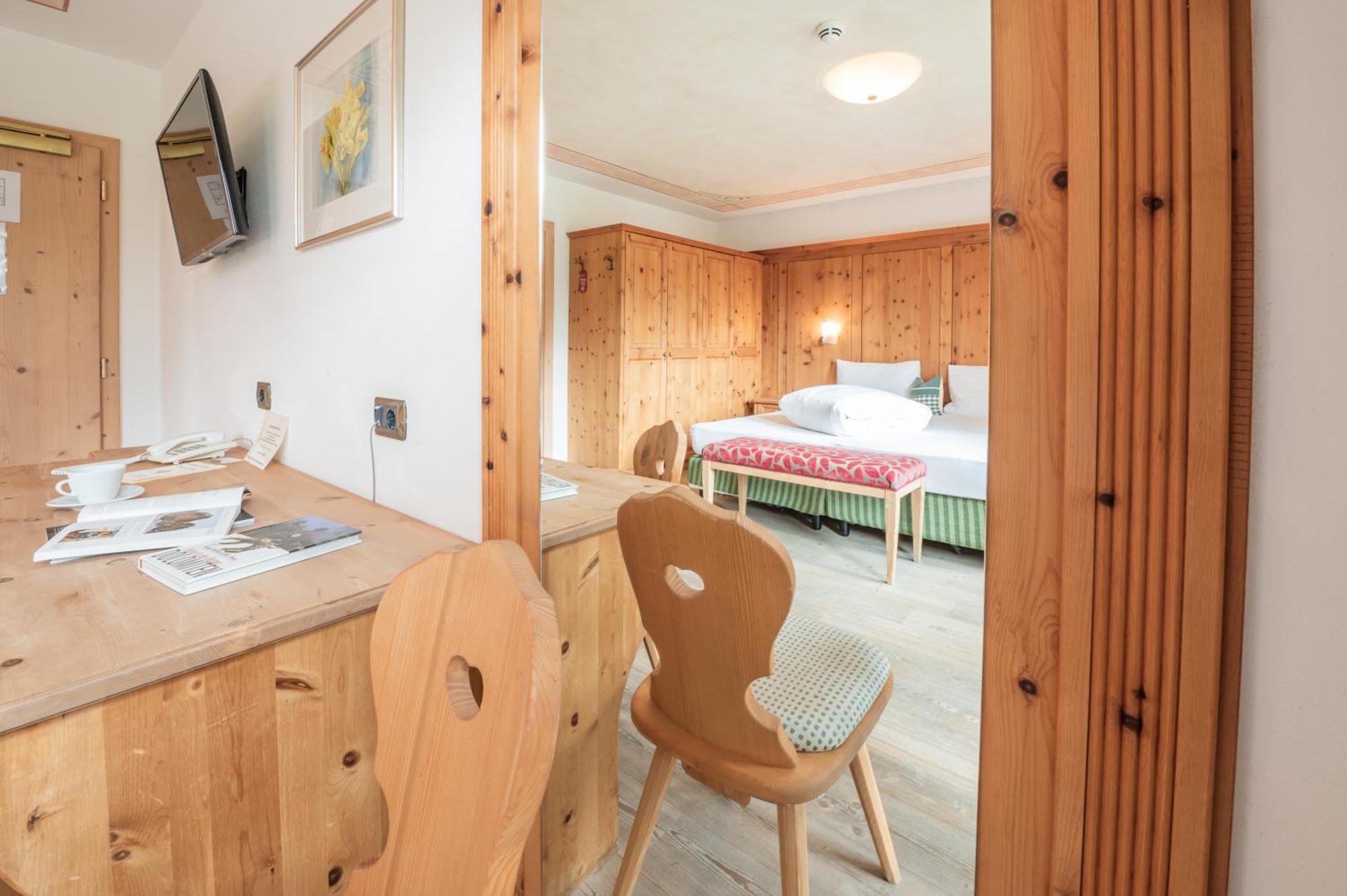 Uetia De Boerz Hotel San Martino in Badia Bilik gambar