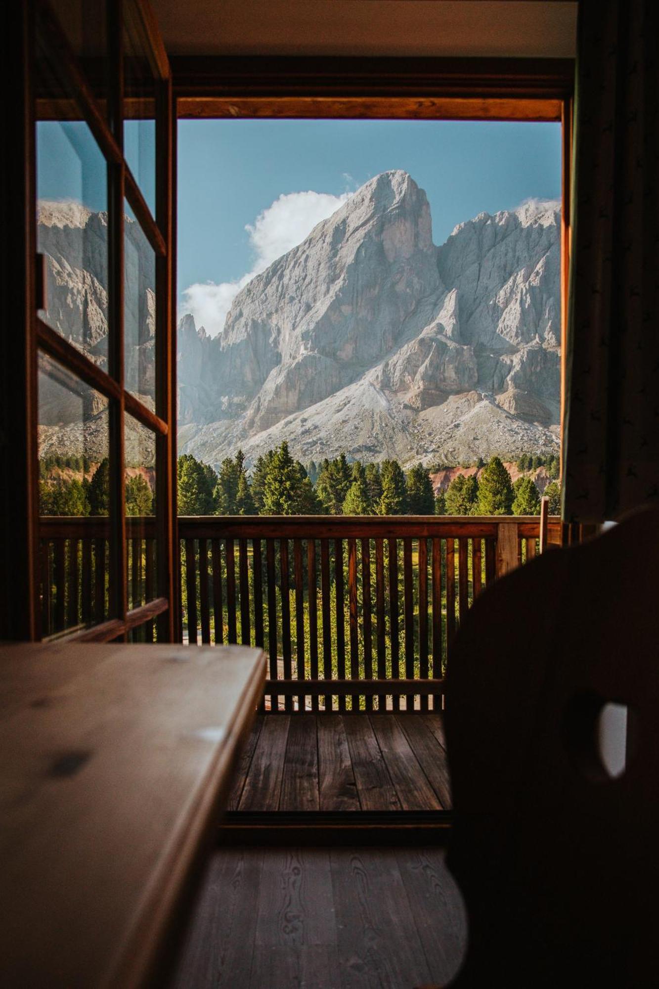 Uetia De Boerz Hotel San Martino in Badia Luaran gambar